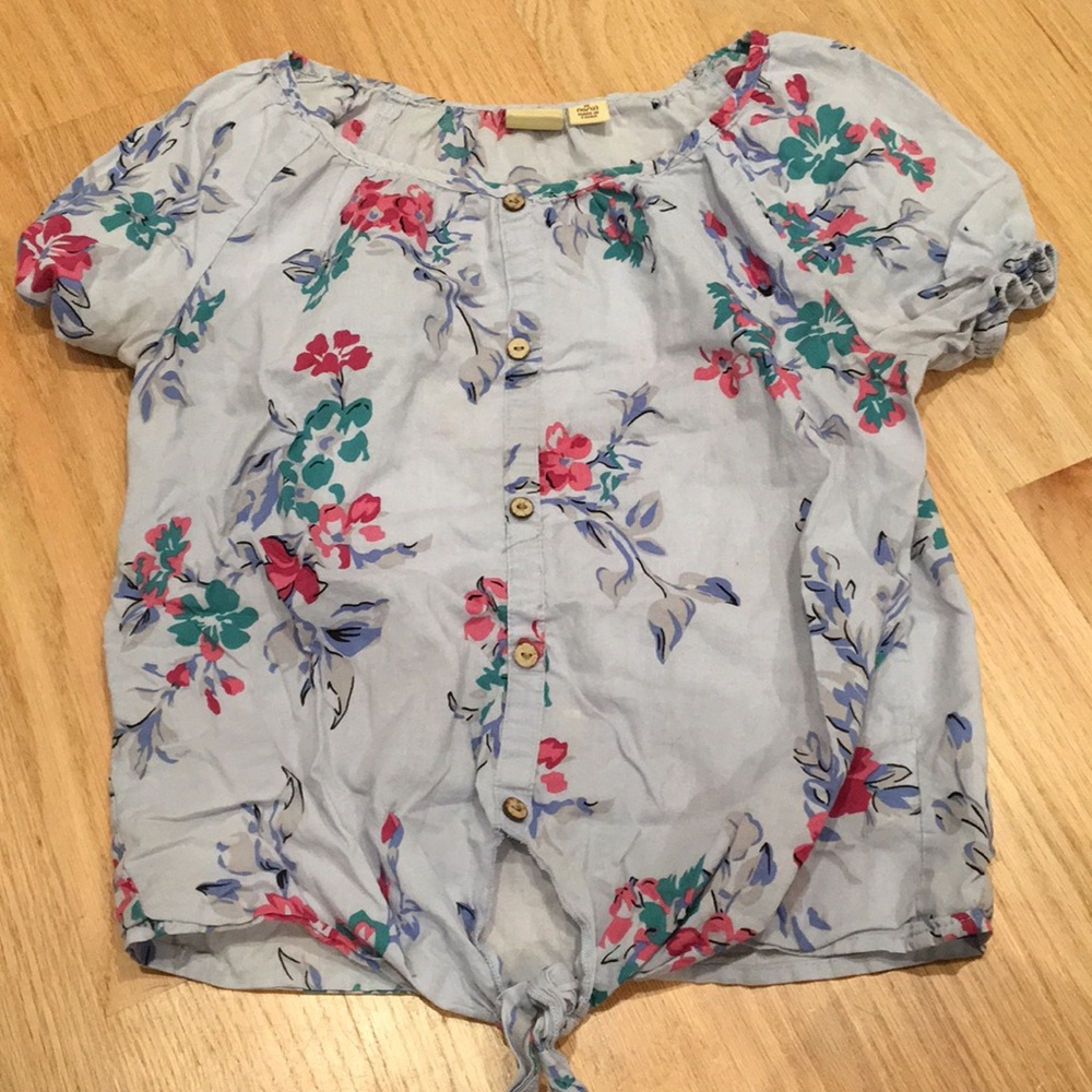 Floral Blouse perfect for the summer